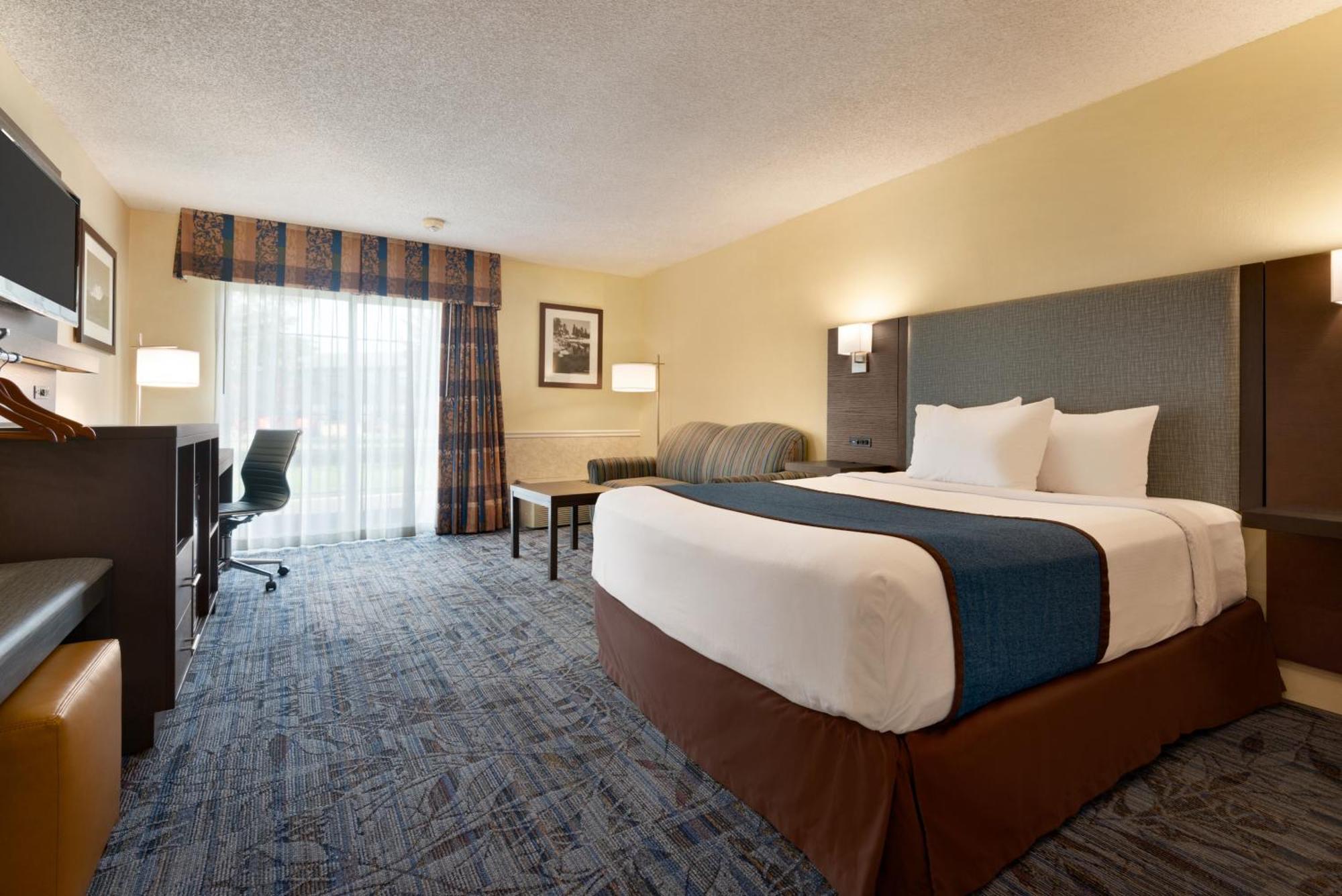 Queen Room - Mobility Access/Non-Smoking