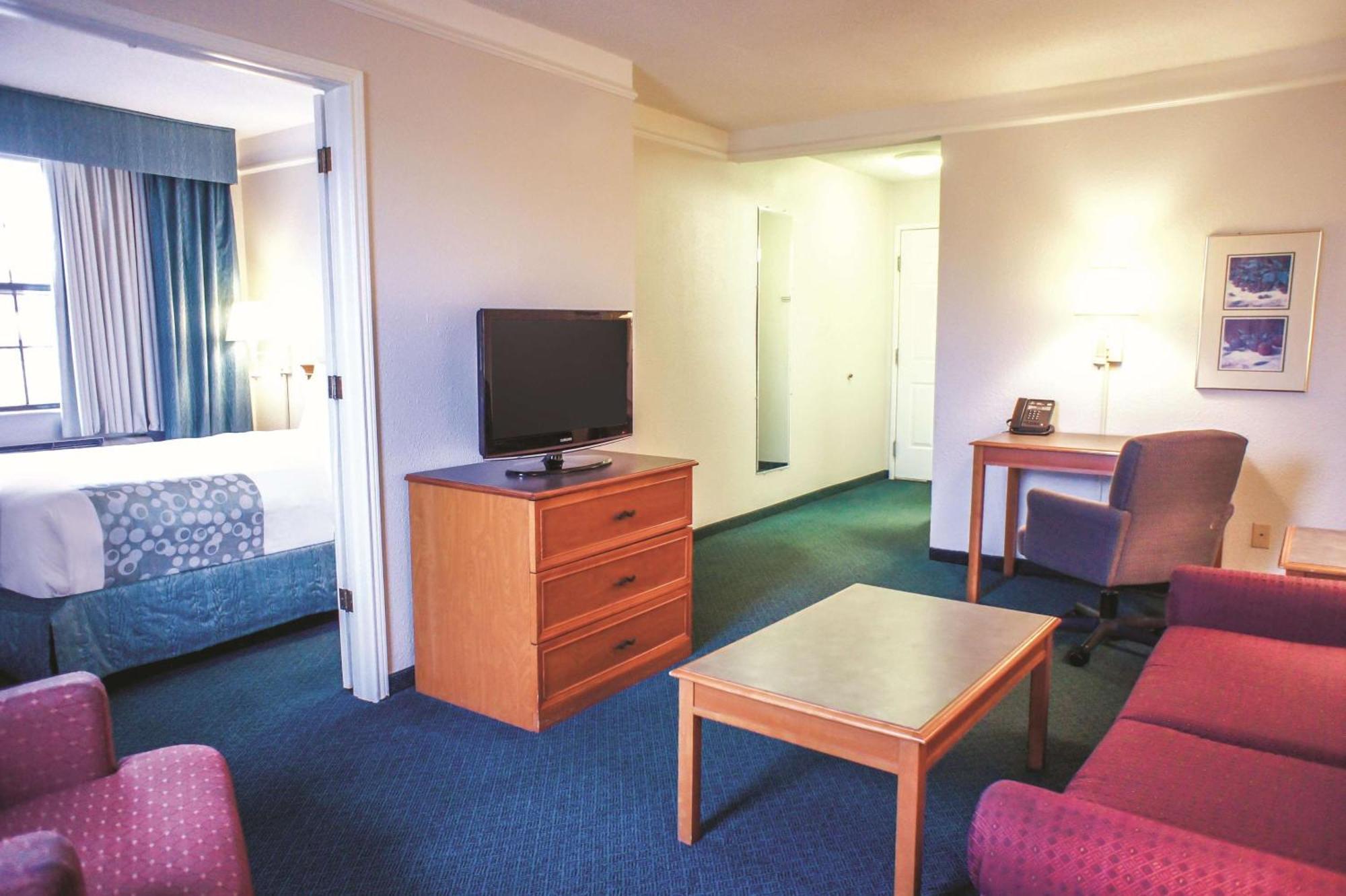 Deluxe Queen Room with Sofa Bed