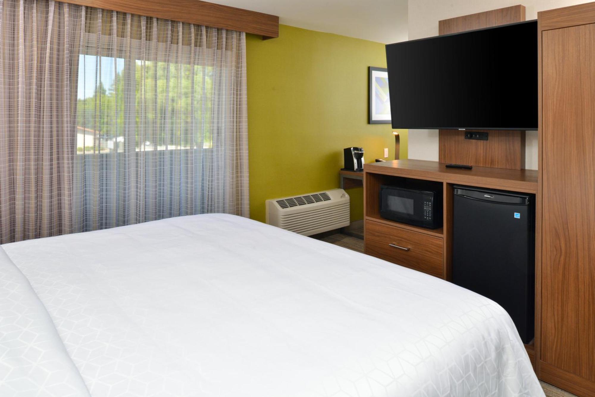 Standard King Room with Balcony