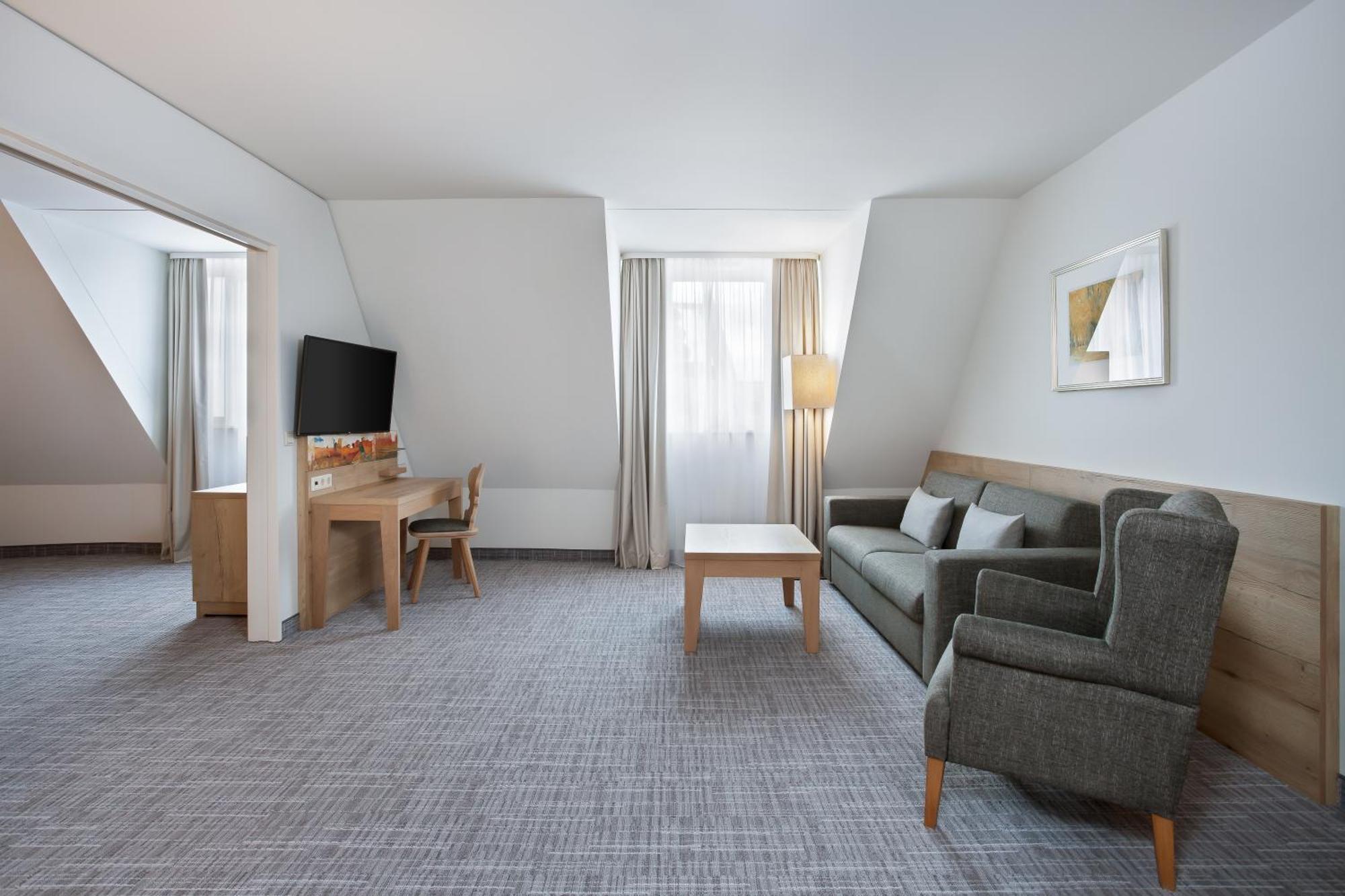One-Bedroom Suite,1276851364:JPEG