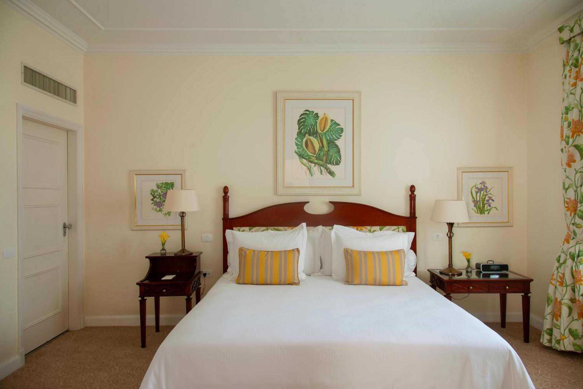 One-Bedroom Pool View Suite