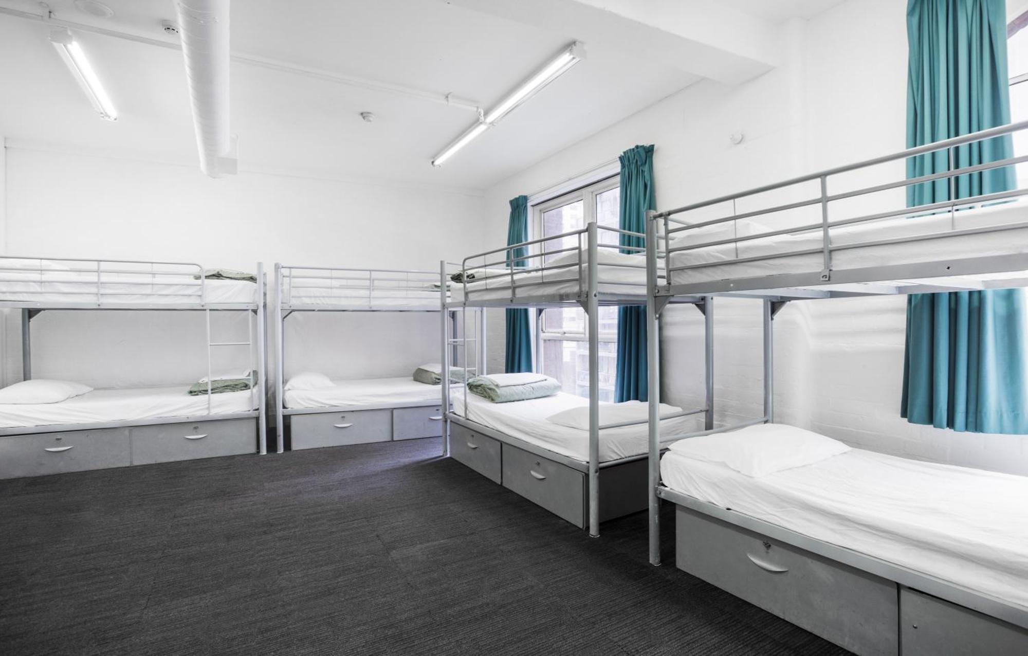 Bed in 8-Bed Mixed Dormitory Room with Shared Bathroom