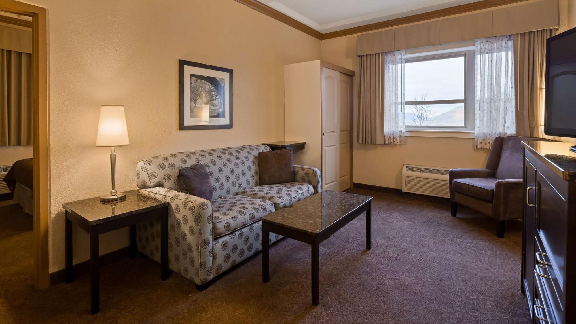 Queen Suite with Two Queen Beds
