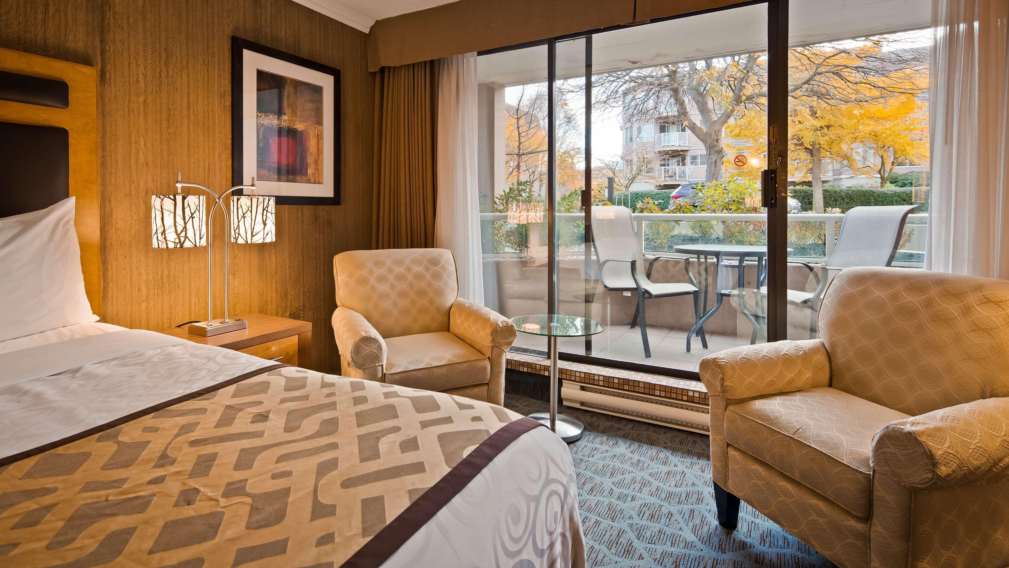 King Room with Patio - Non-smoking