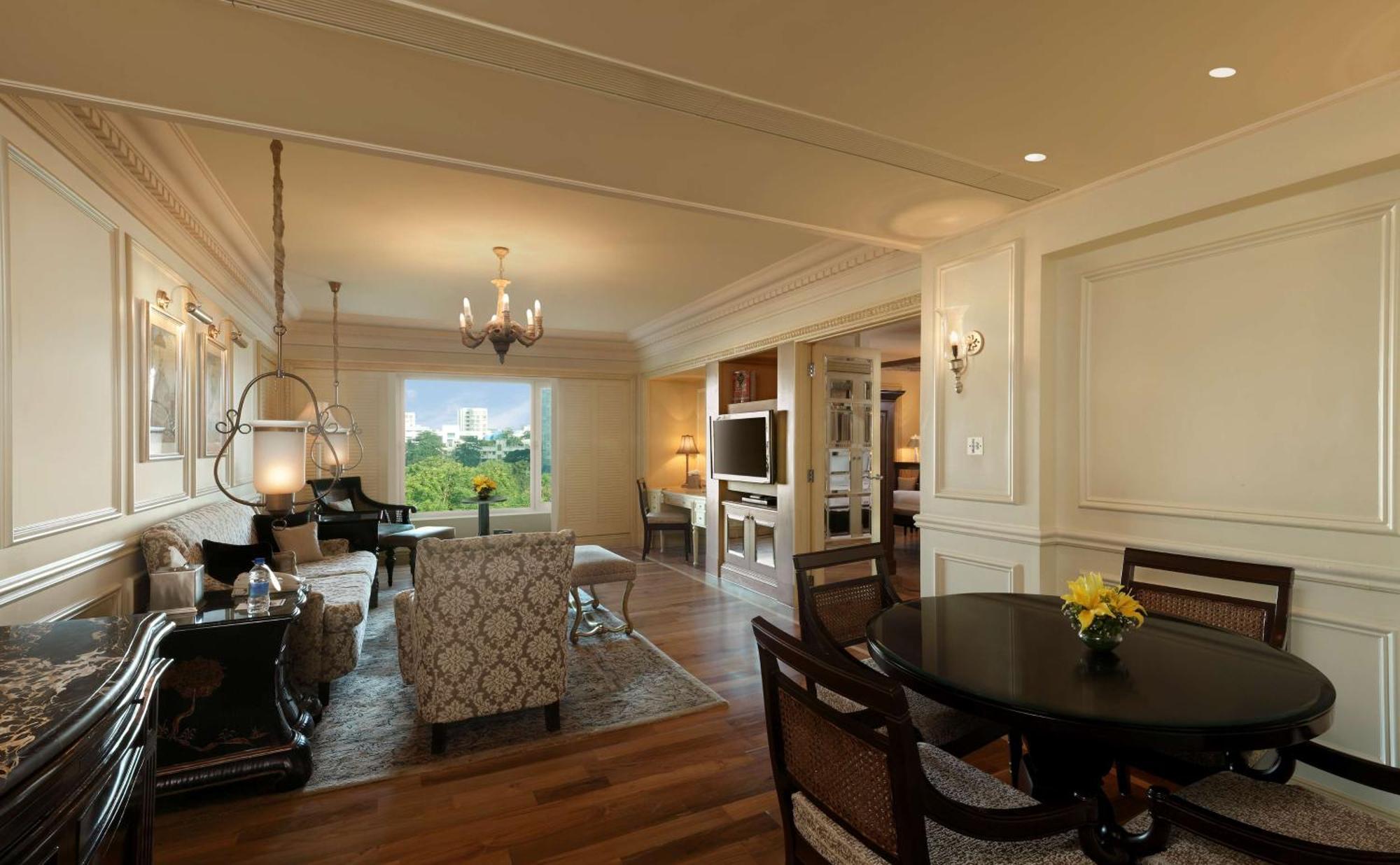 King Majestic Suite Access to Executive Lounge