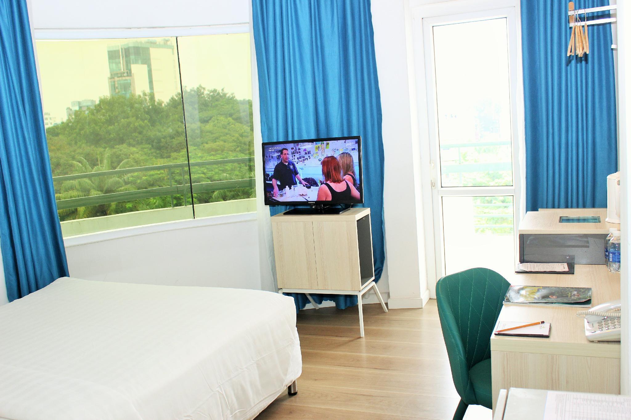 Premier Deluxe Parkview Room