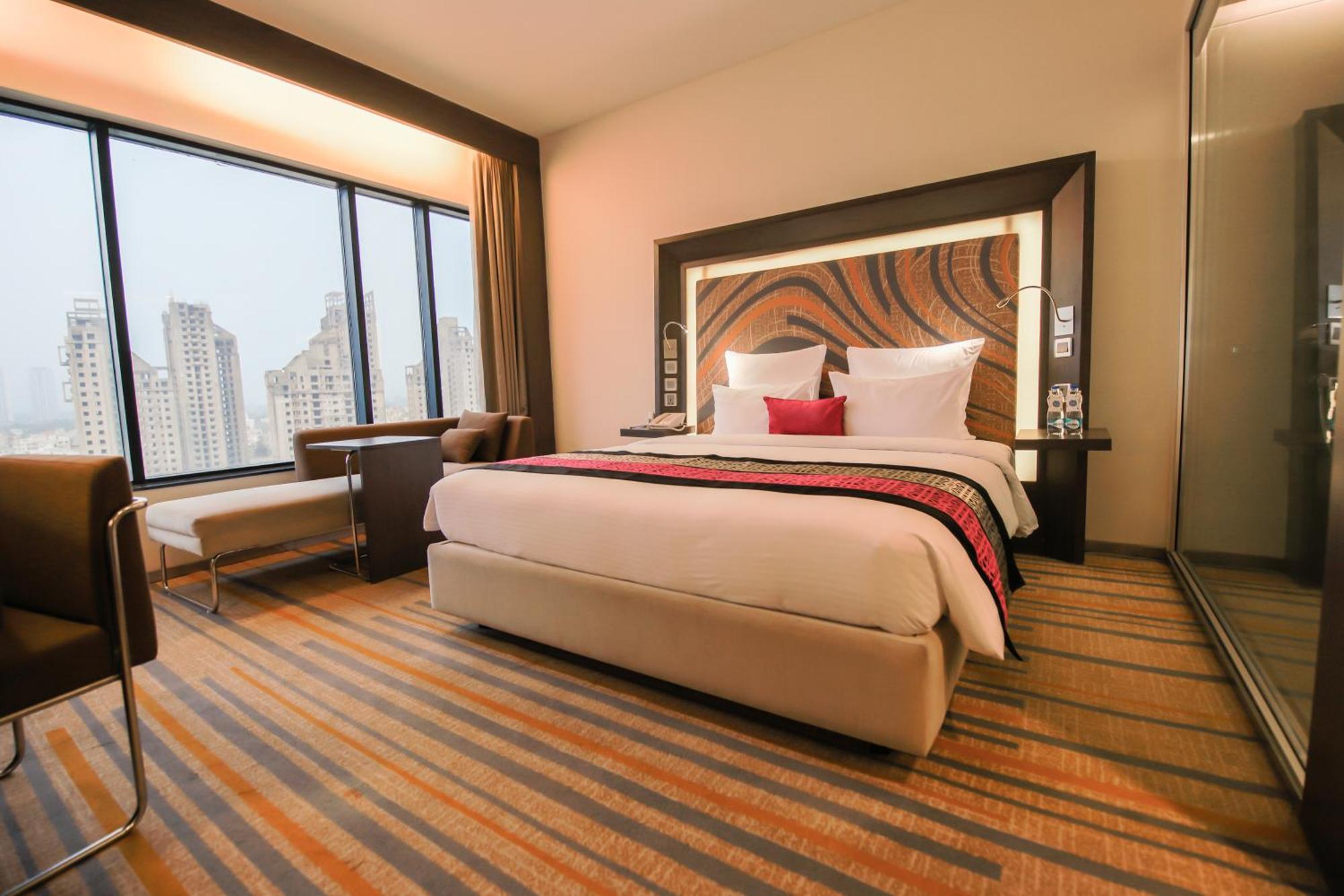 Premier King Room Lounge Access