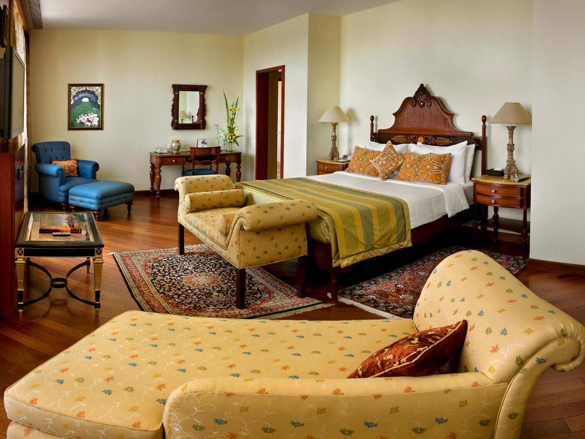 Lalit Luxury Suite King Bed Complimentary One way Airport Transfers on session on Spa Enjoy Happy Hours 11 on Beverages,277656221:JPEG