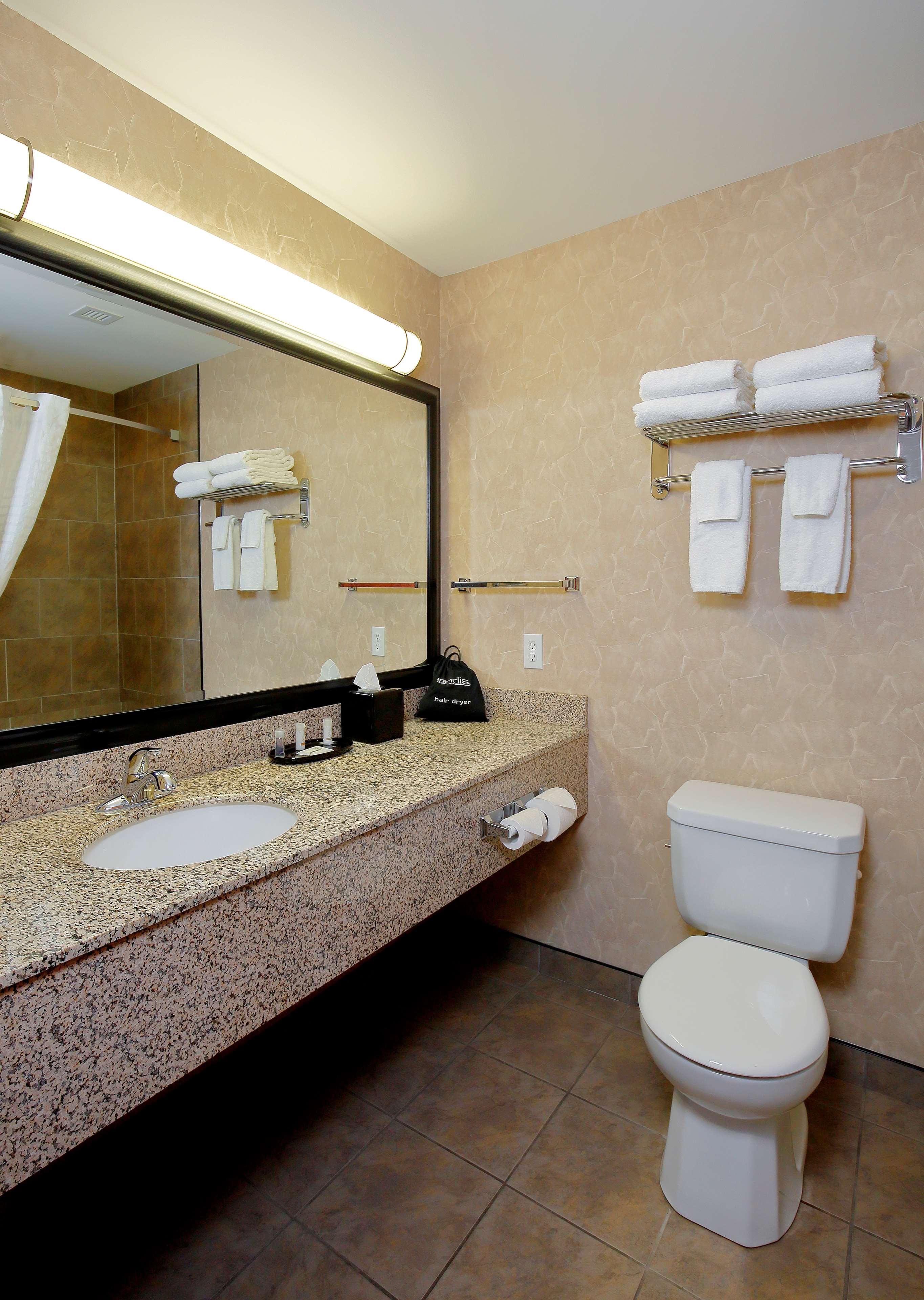 Queen Room Two Queen Beds Pet Friendly,1278467854:JPEG