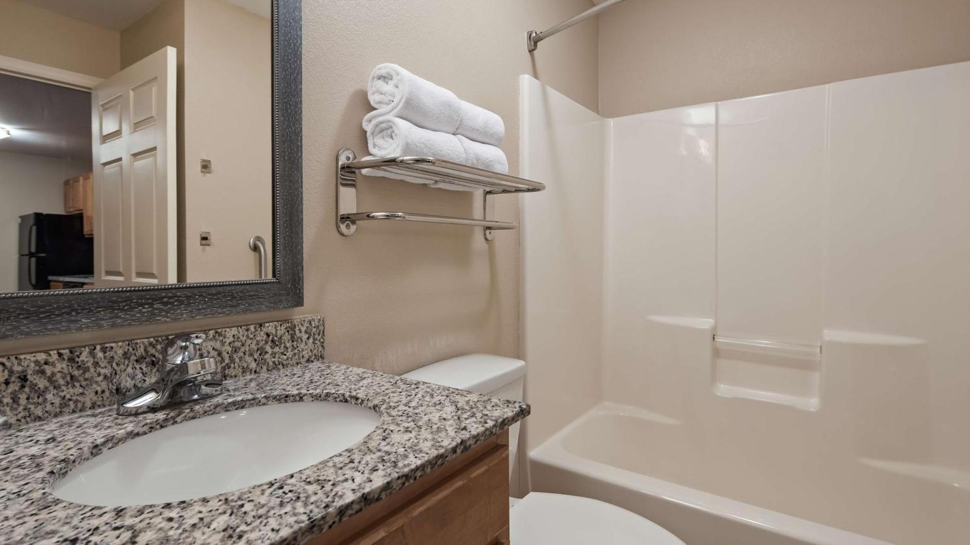 Queen Room Two Queen Beds Kitchenette Non-Smoking
