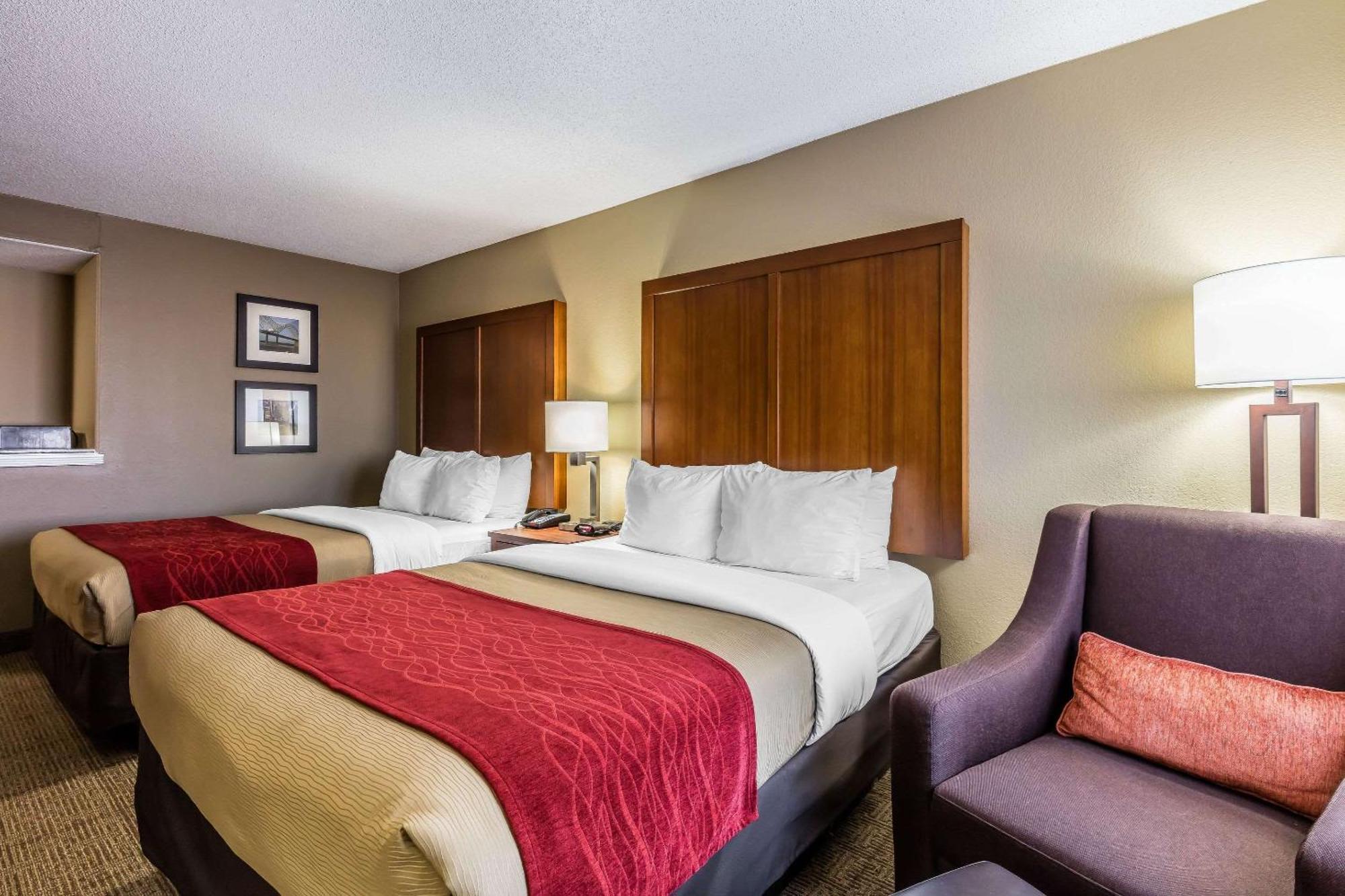 Queen Room Two Queen Beds Mobility Accessible Non-Smoking