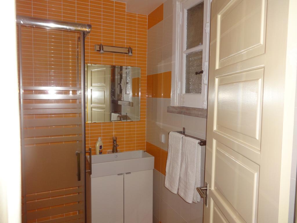 Deluxe Double Room with Shower