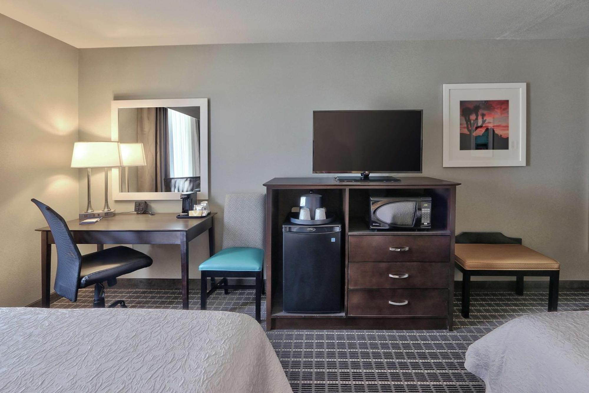 Queen Room with Two Queen Beds (4 Adults)