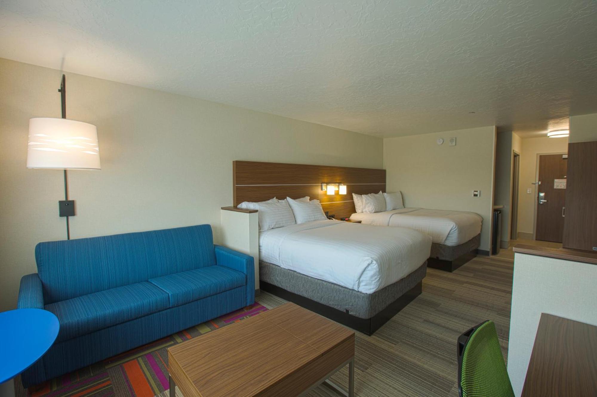 Queen Suite with Two Queen Beds and Sofa Bed