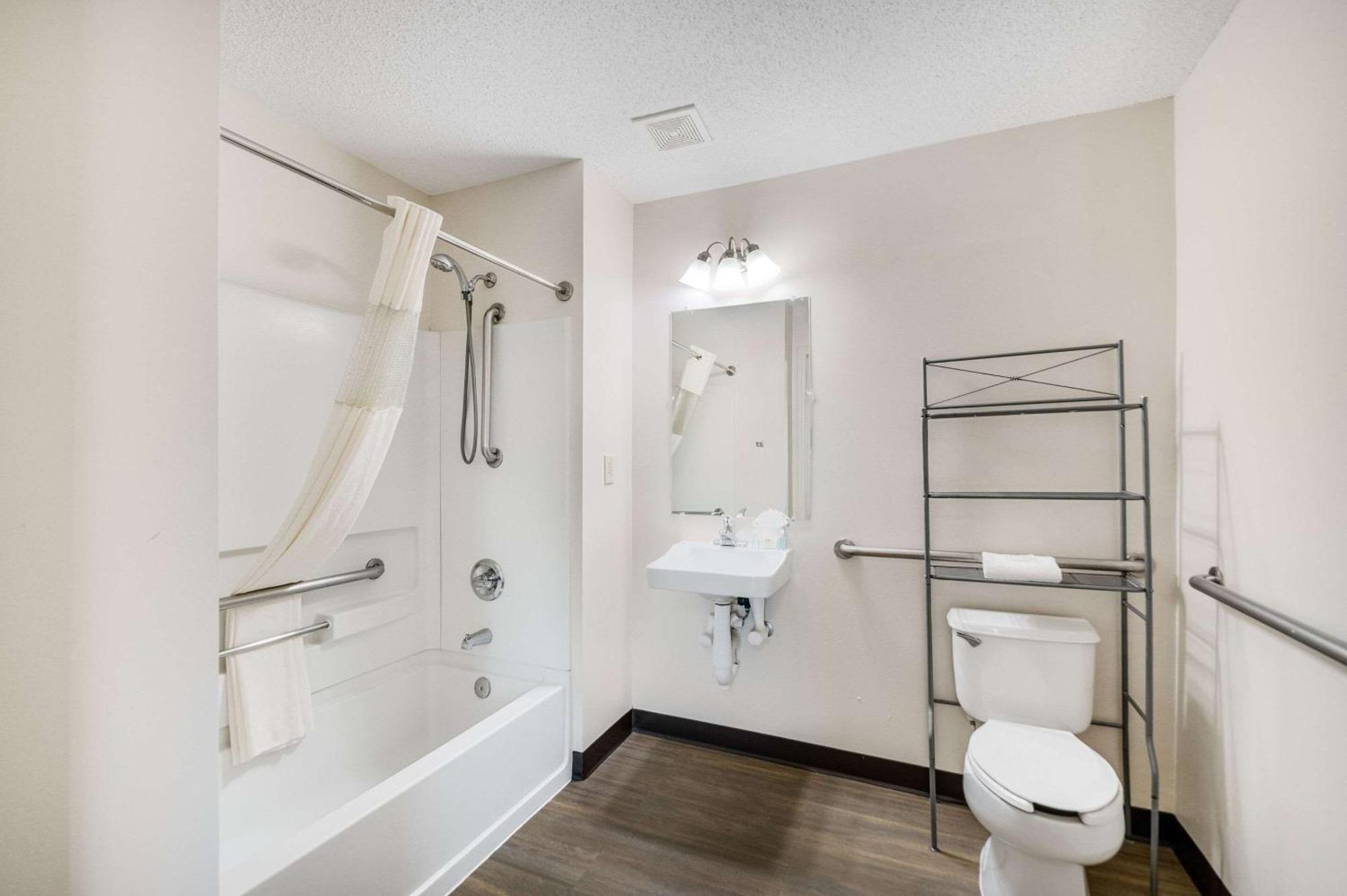 Double Room Two Double Beds Non-Smoking