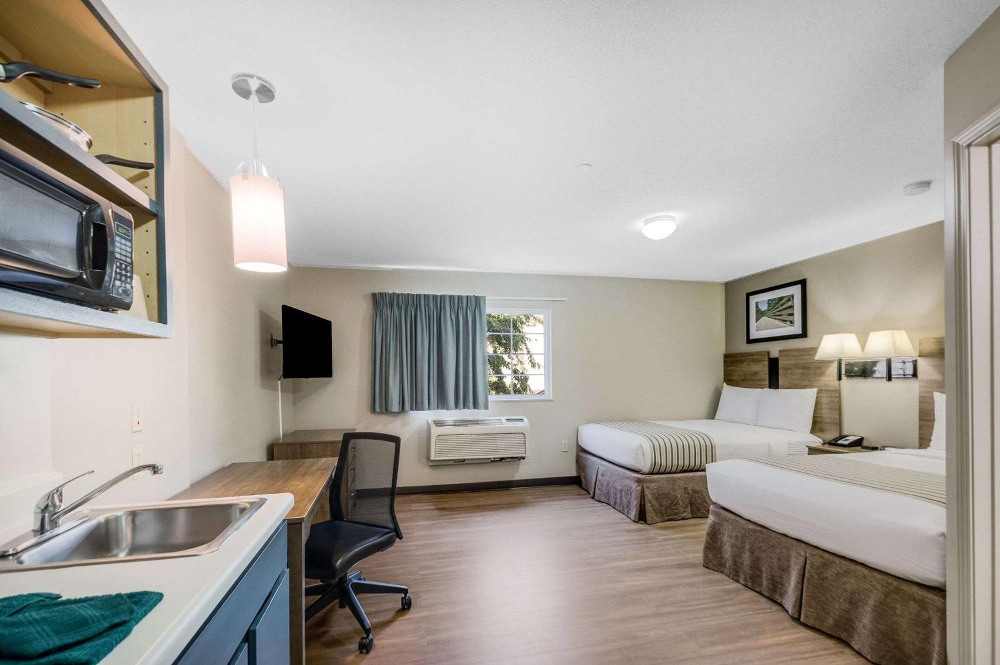 Double Room Two Double Beds Non-Smoking