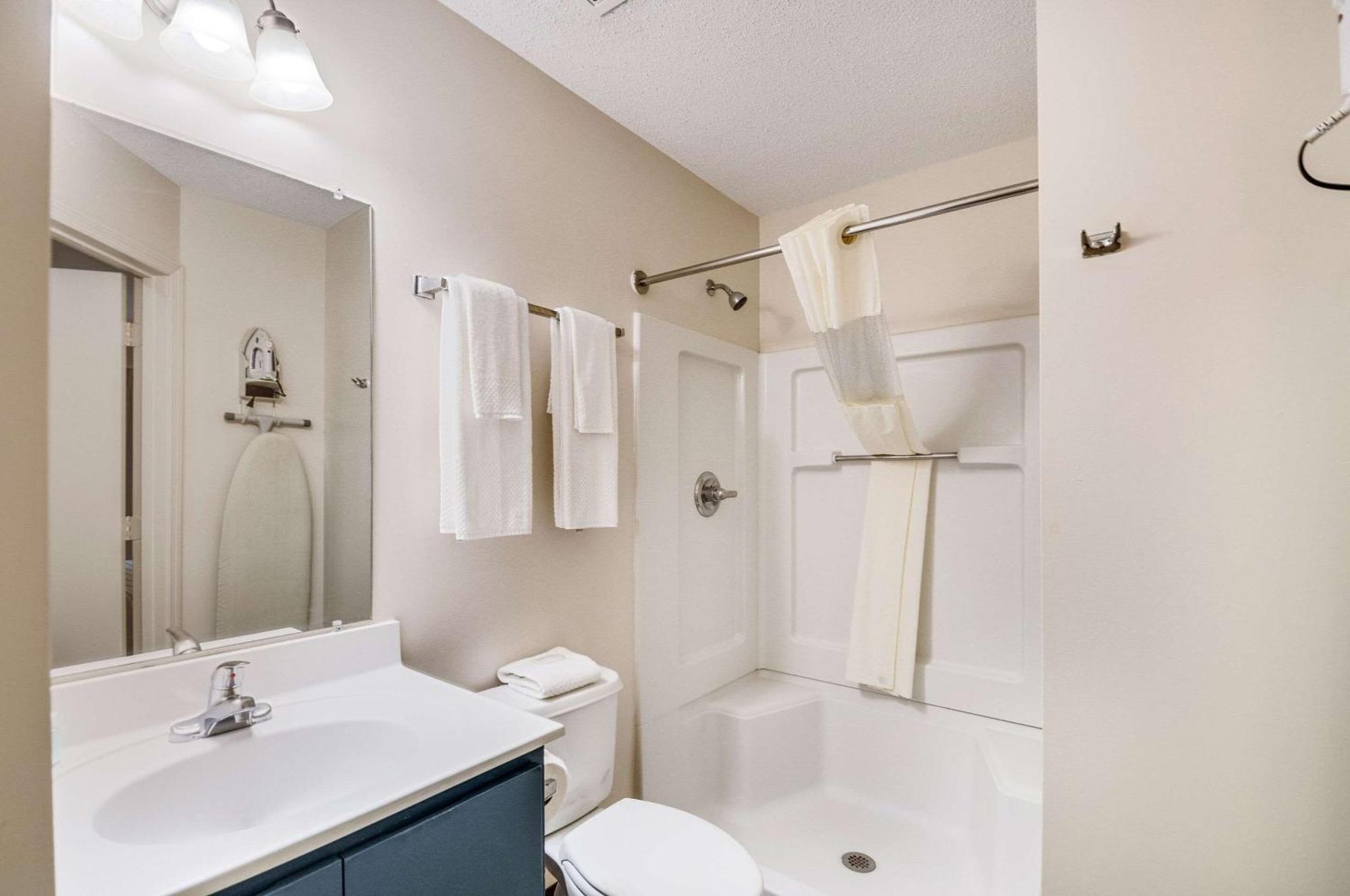 Double Room Two Double Beds Non-Smoking