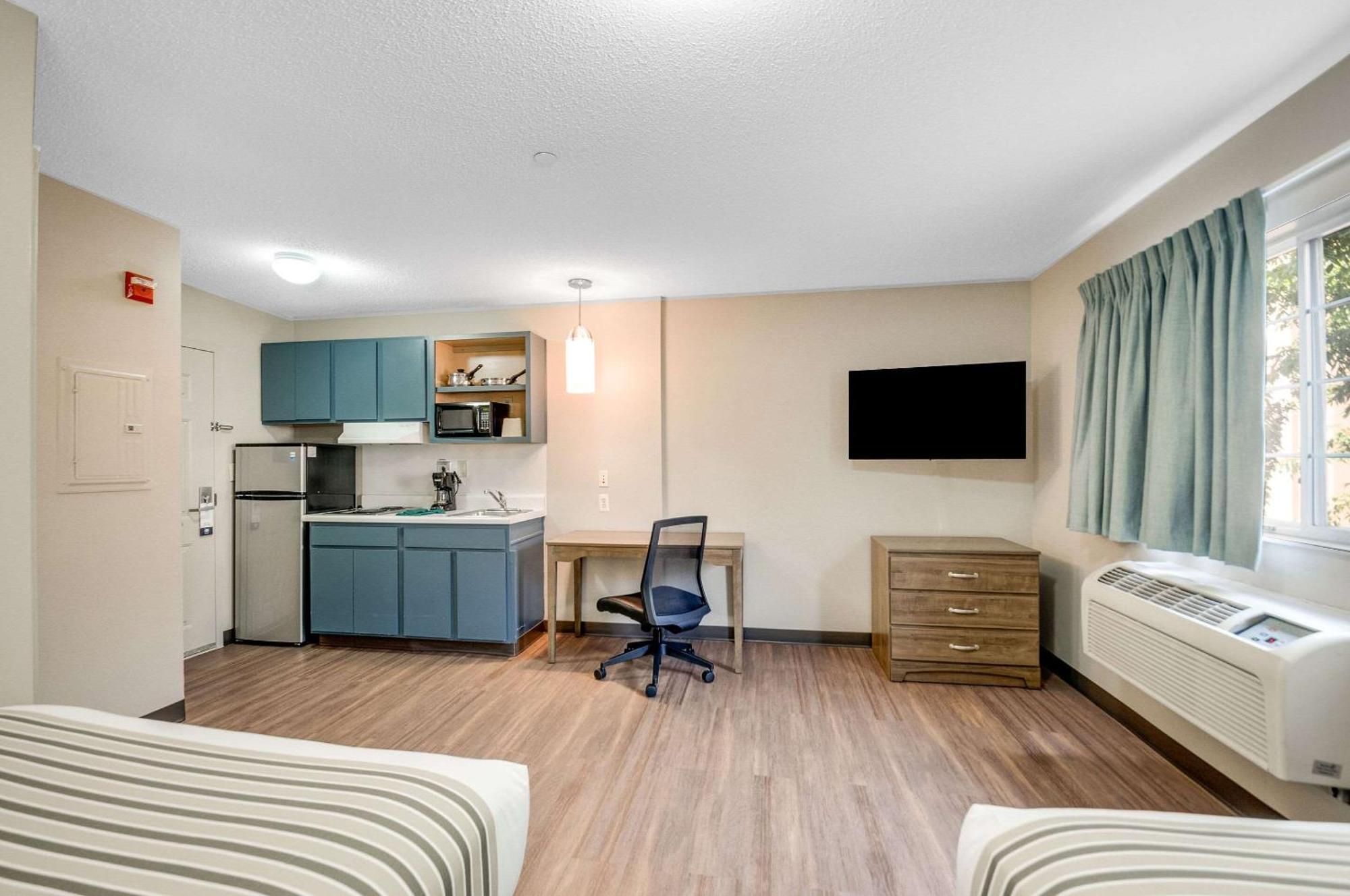 Double Room Two Double Beds Non-Smoking