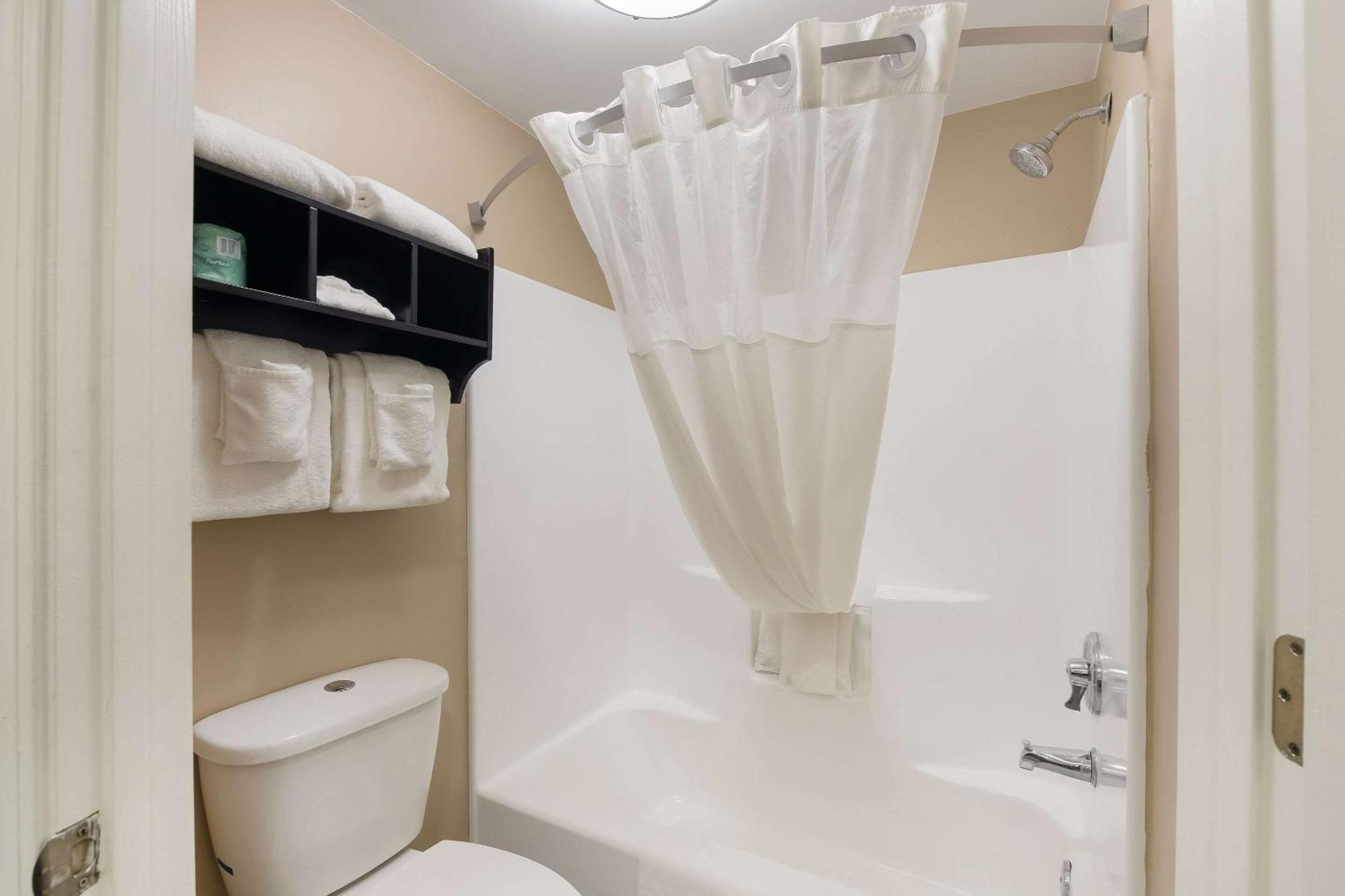 Double Room Two Double Beds Non-Smoking