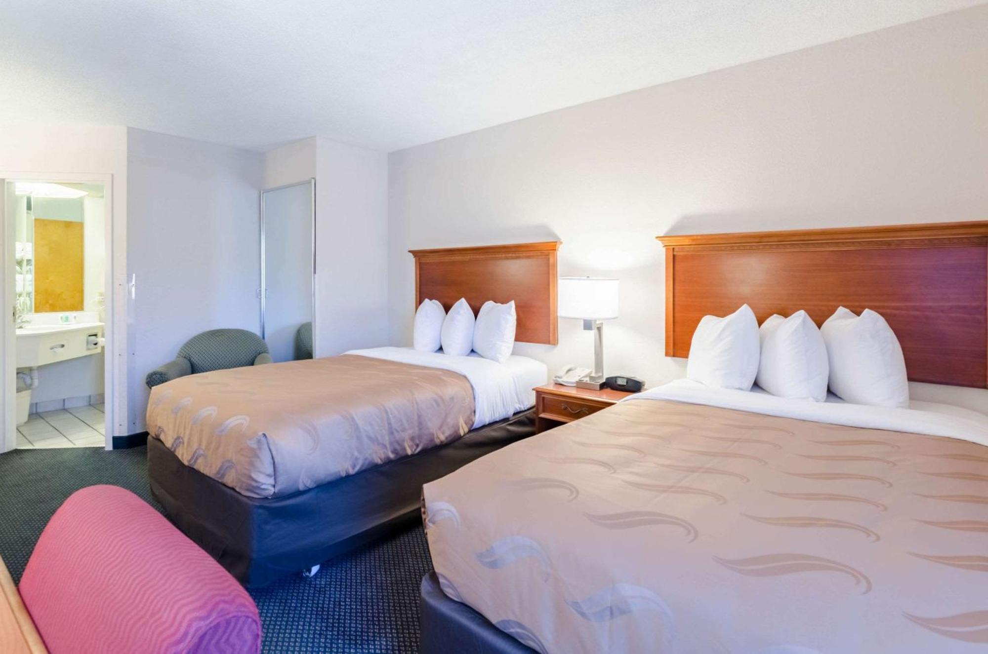 Double Room Two Double Beds Non-Smoking