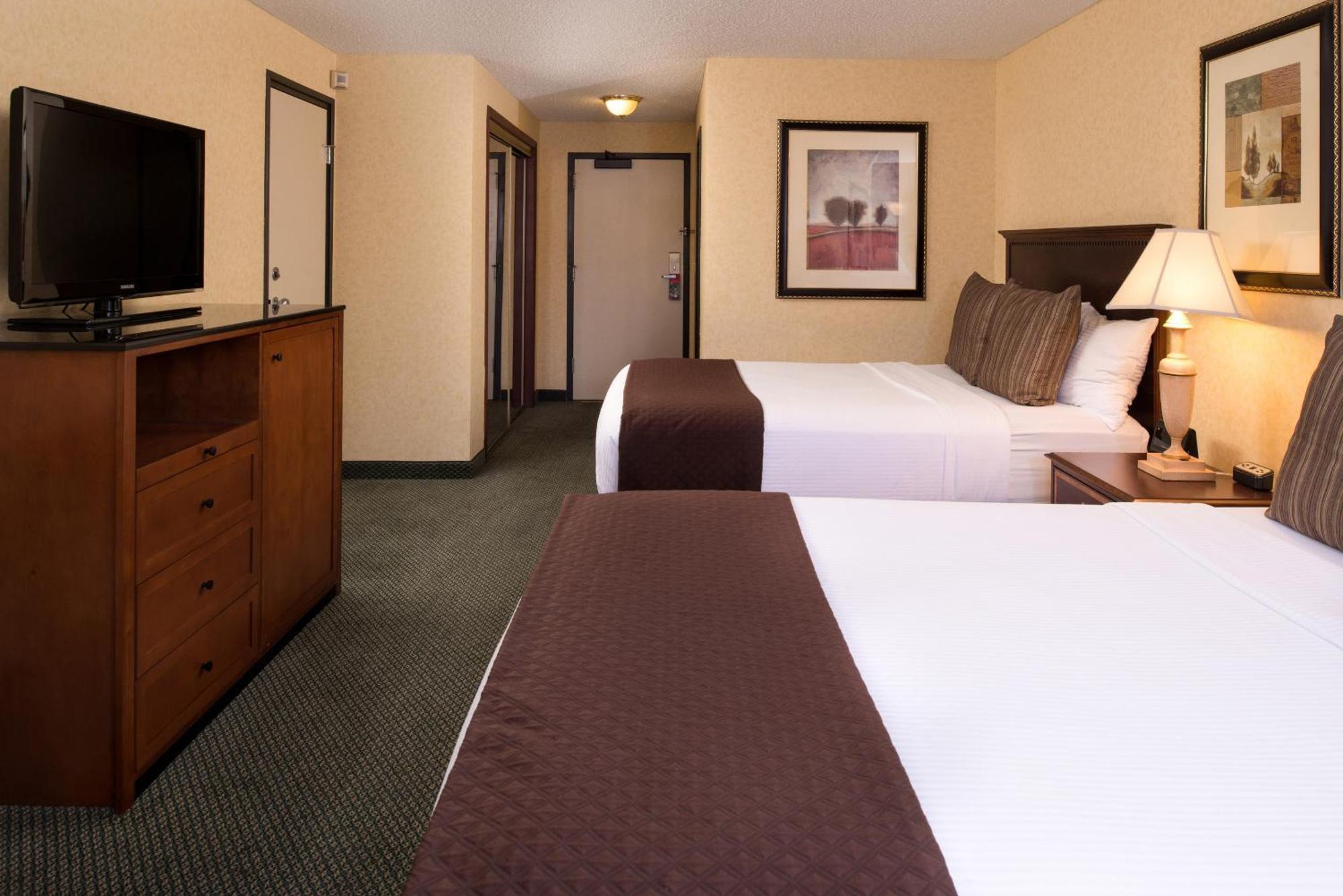 Queen Room Two Queen Beds Disability Access