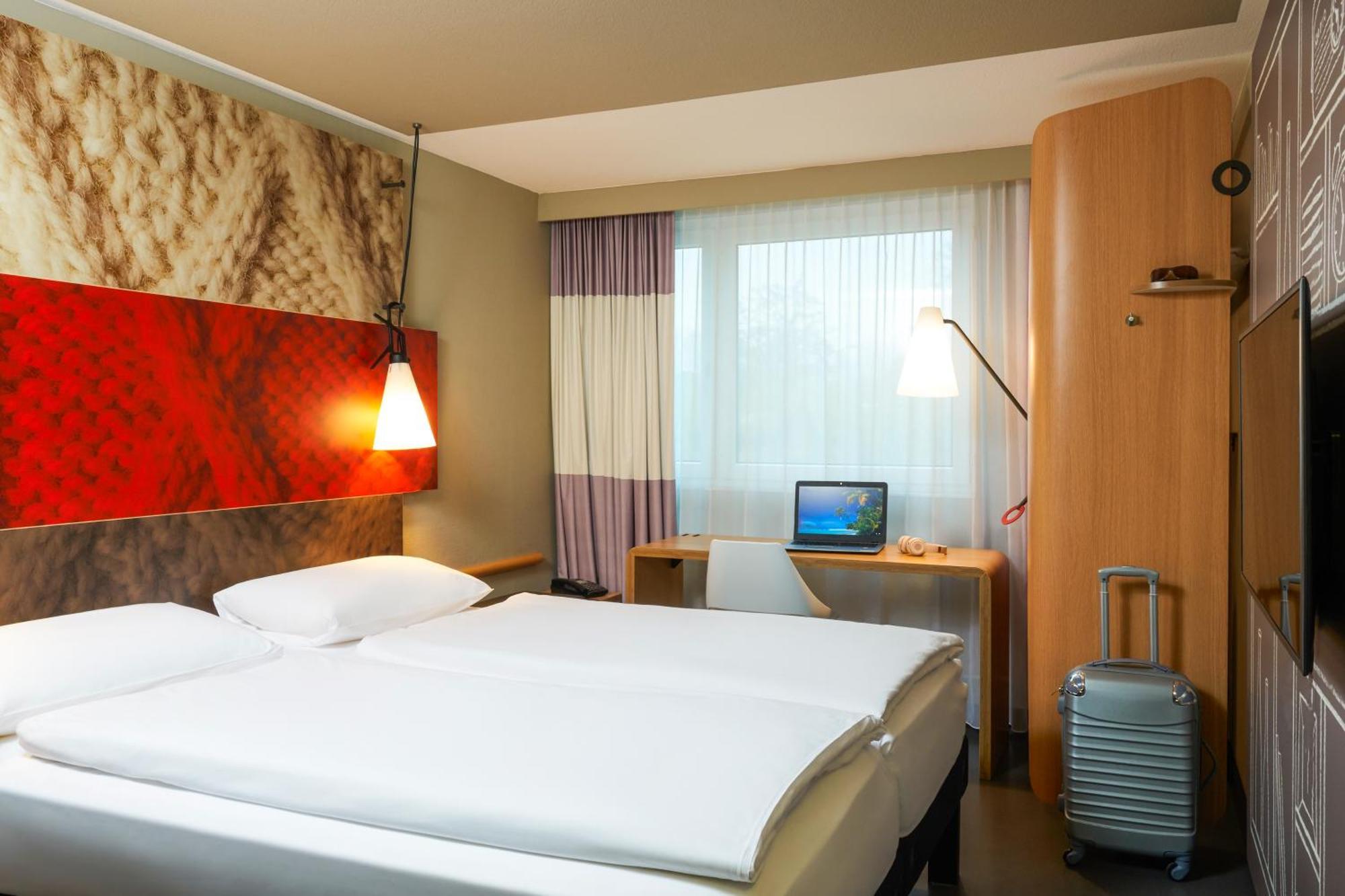 Standard Twin Room,1589342178:JPEG