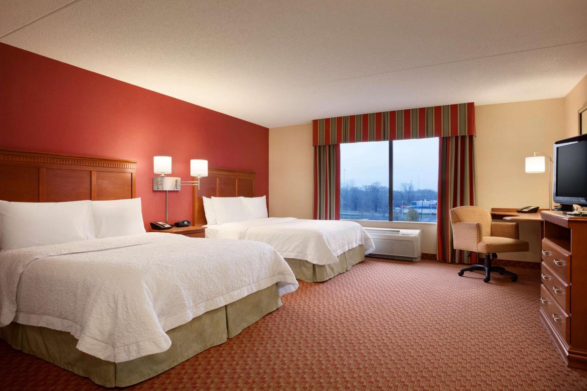 Queen Room Two Queen Beds Mobility Access or Non-Smoking