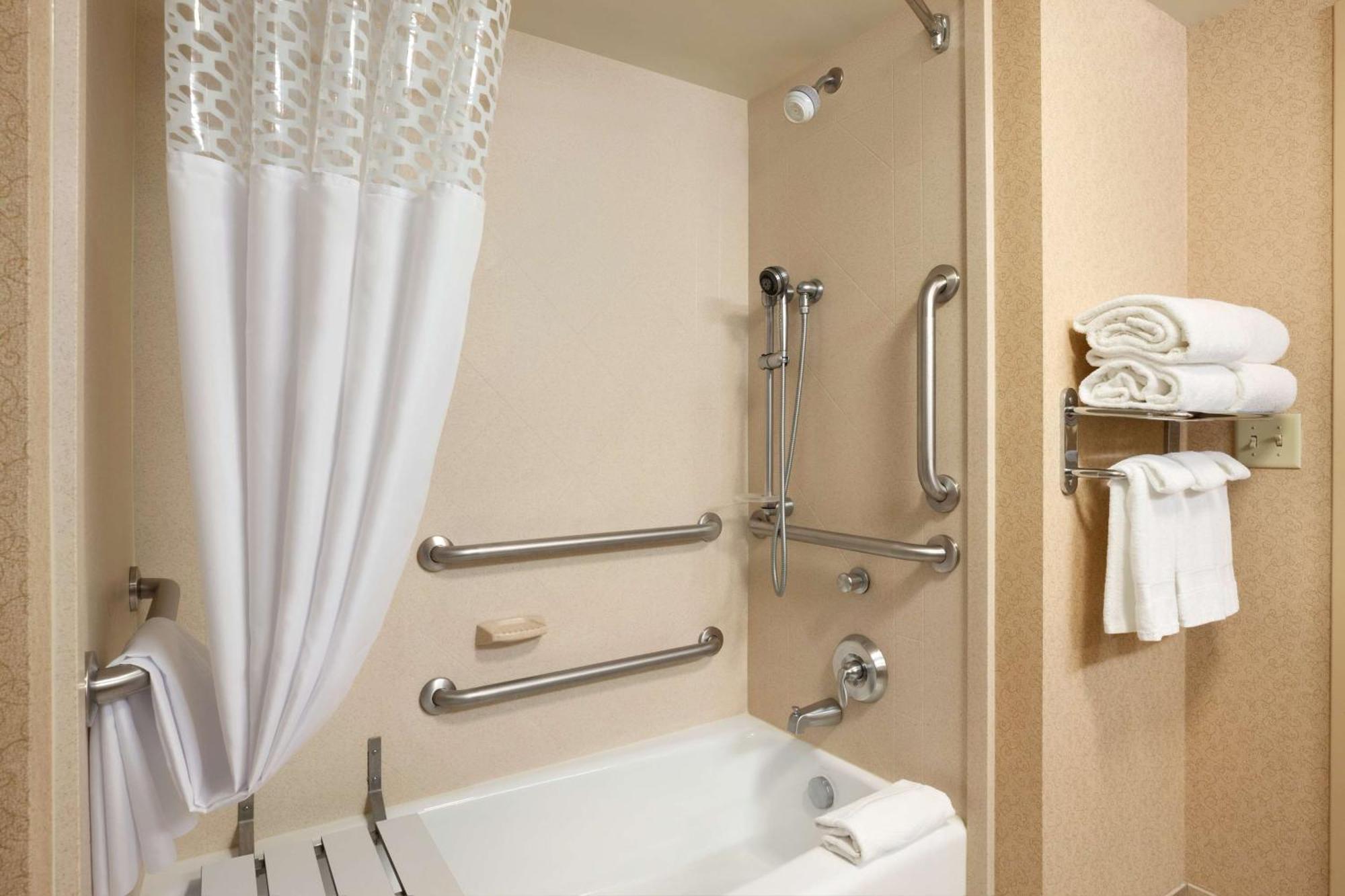 Queen Room Two Queen Beds Mobility Access or Non-Smoking