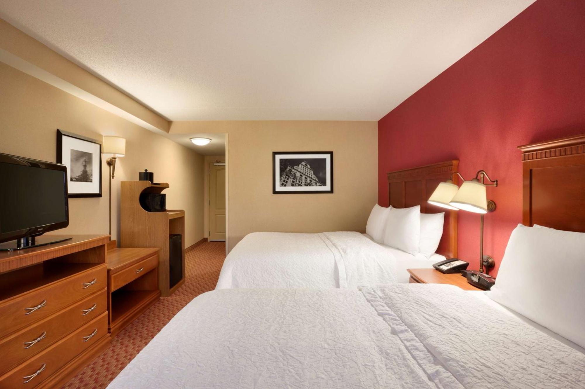 Queen Room Two Queen Beds Hearing Access or Non-Smoking