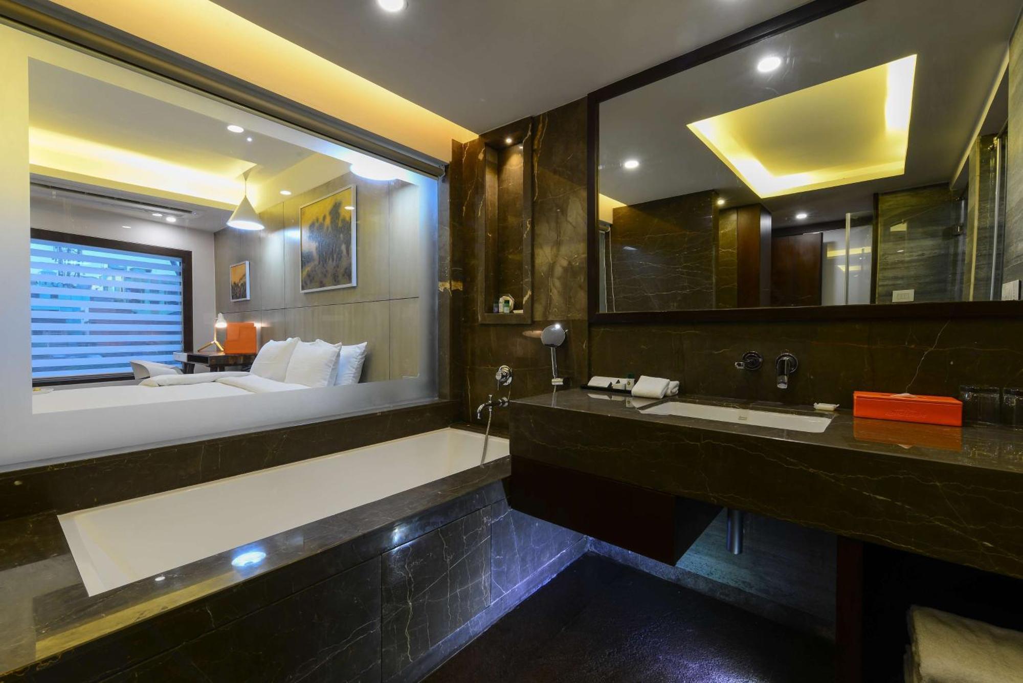 Queen Suite Non-Smoking on F&B on Spa along Complimentary Airport pickup
