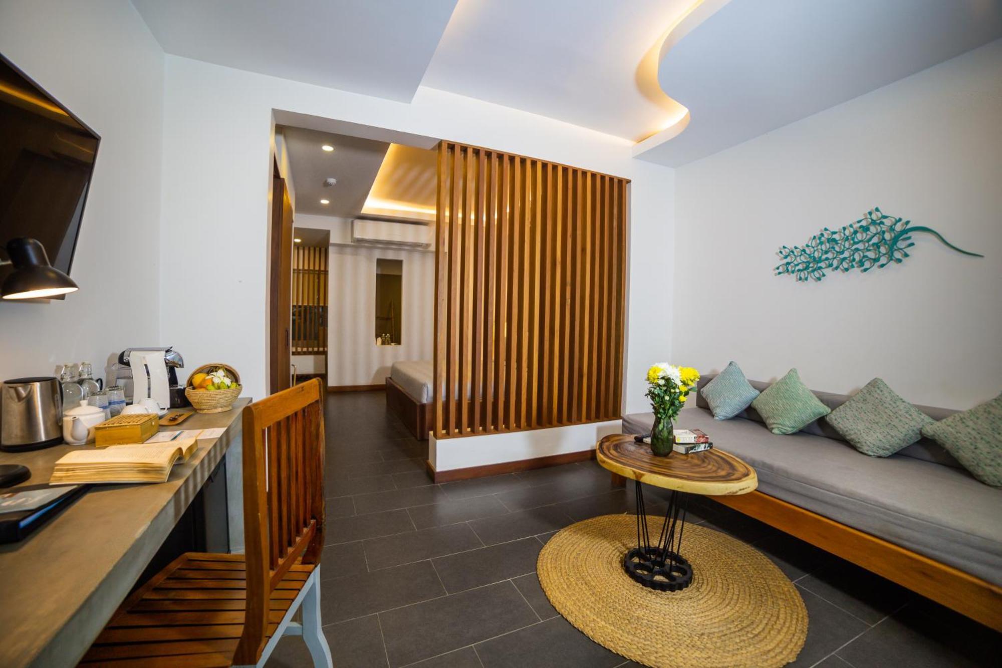 Suite Access Pool