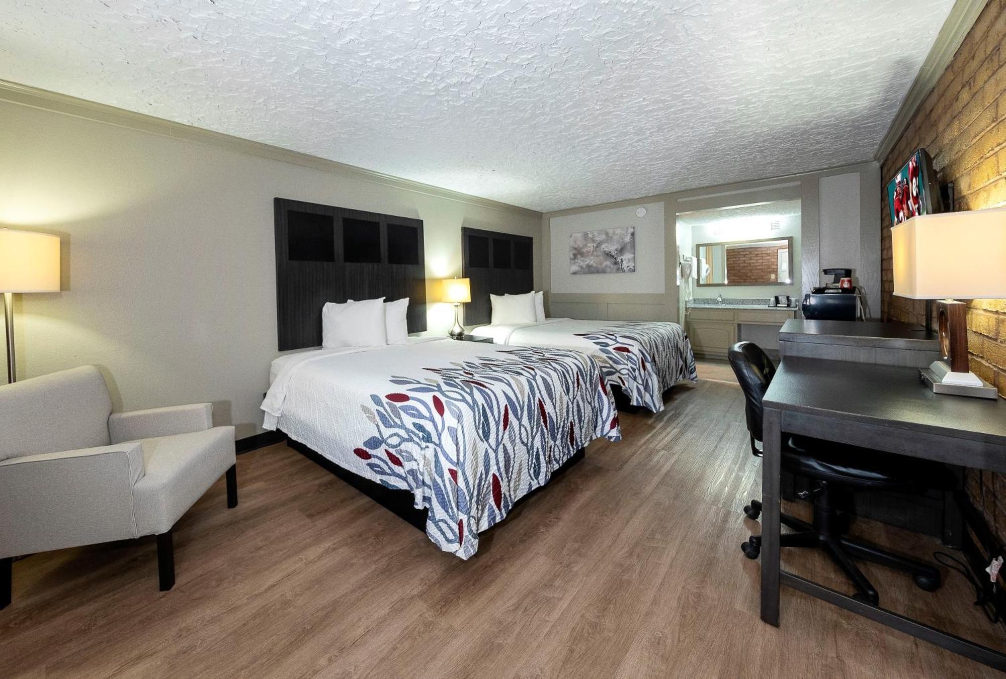 Deluxe Room Two Queen Beds Smoke