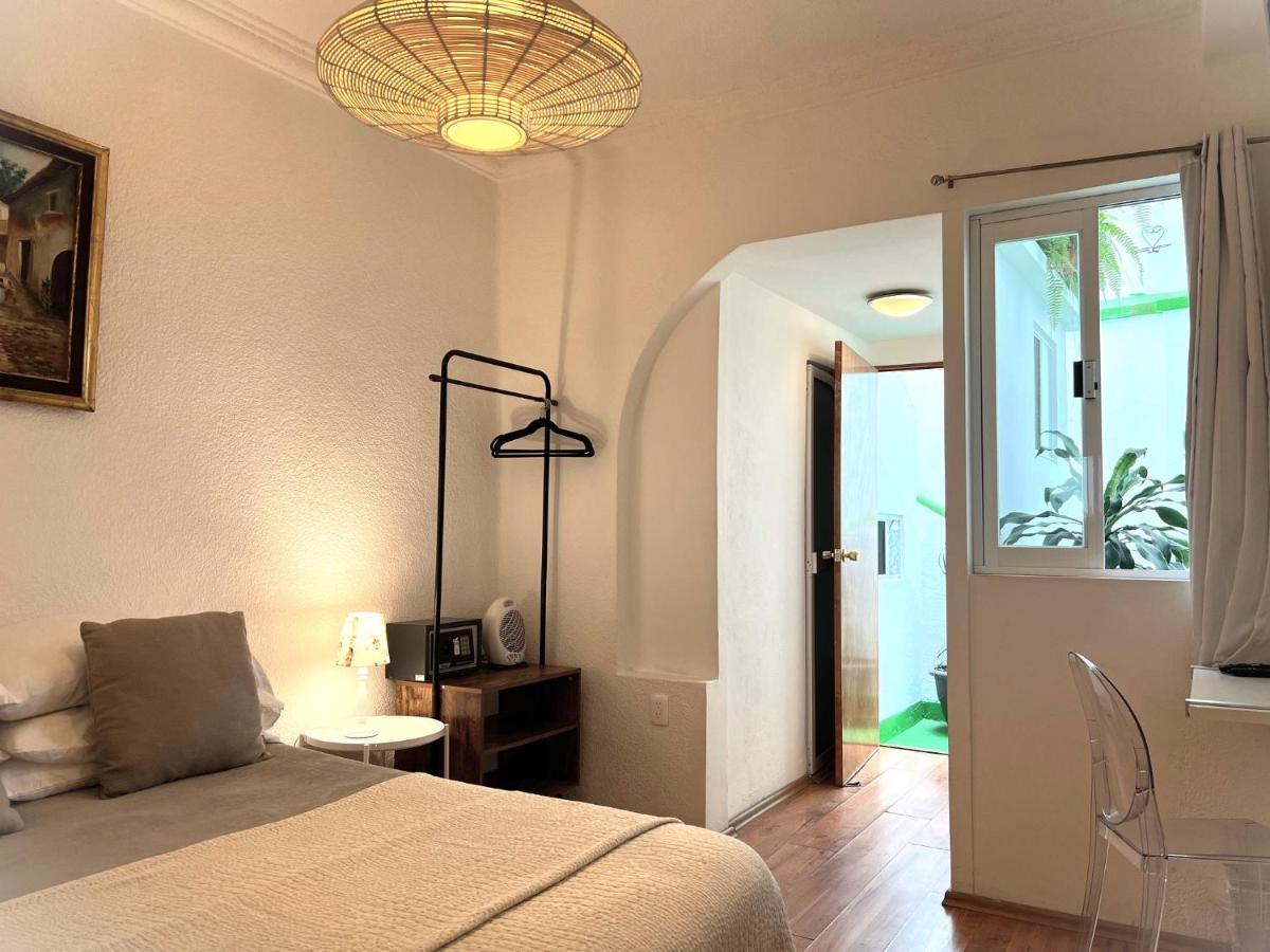 Standard Queen Room