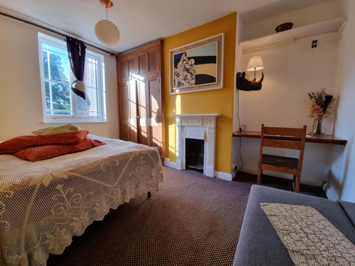 Double Room Private Bathroom