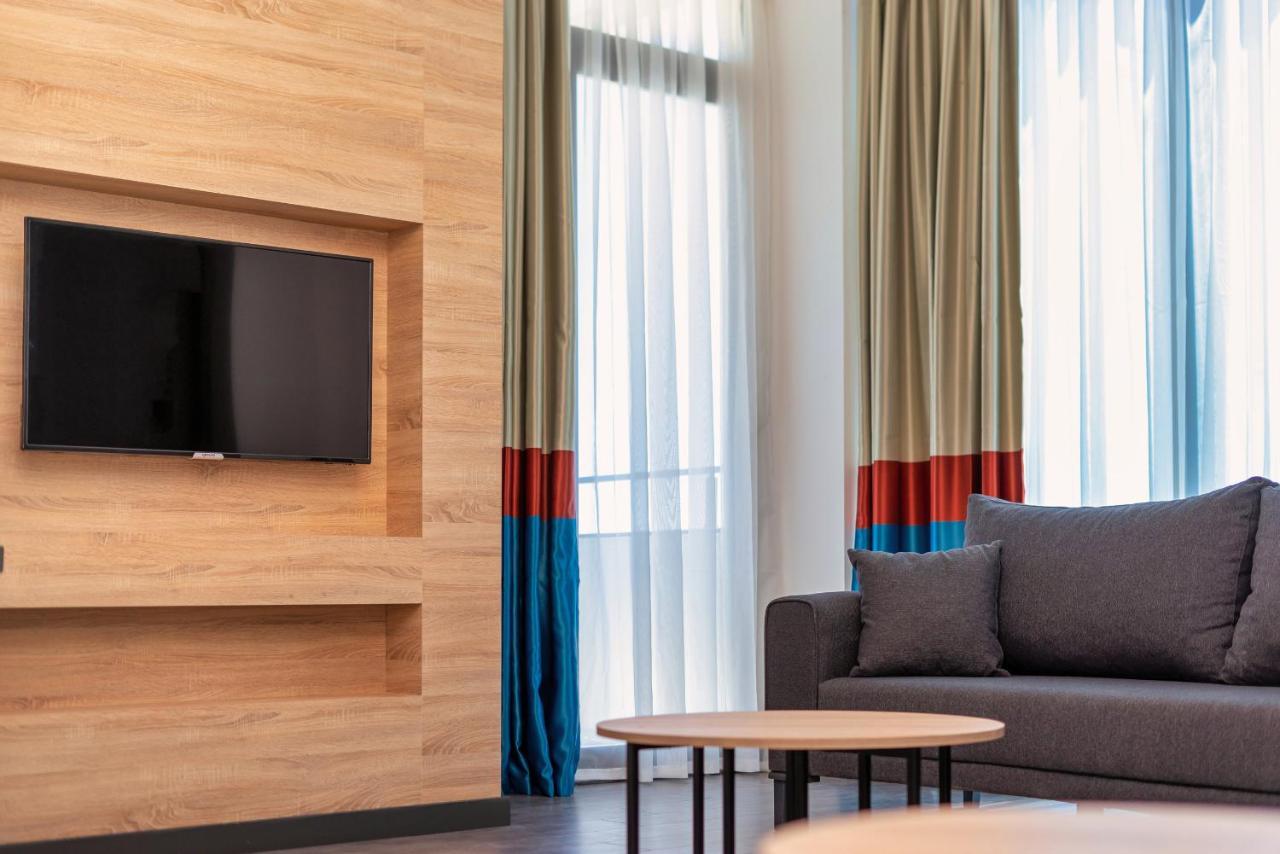 Deluxe Suite with Sea View