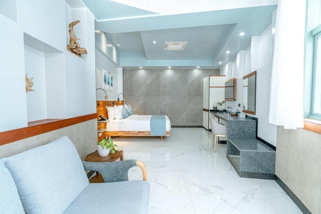 Premium Double Room Return Airport Transport
