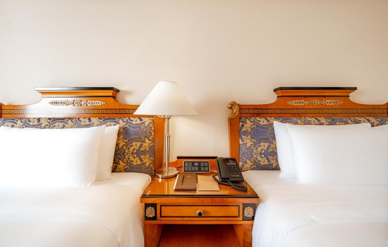 Executive Twin City View One 30-min Foot Massage per