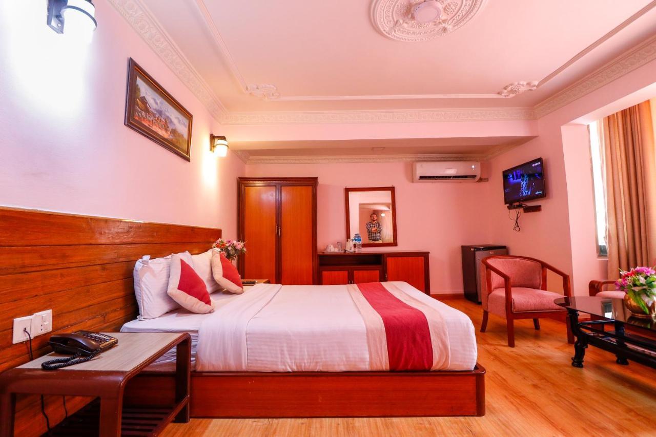 Deluxe King Room