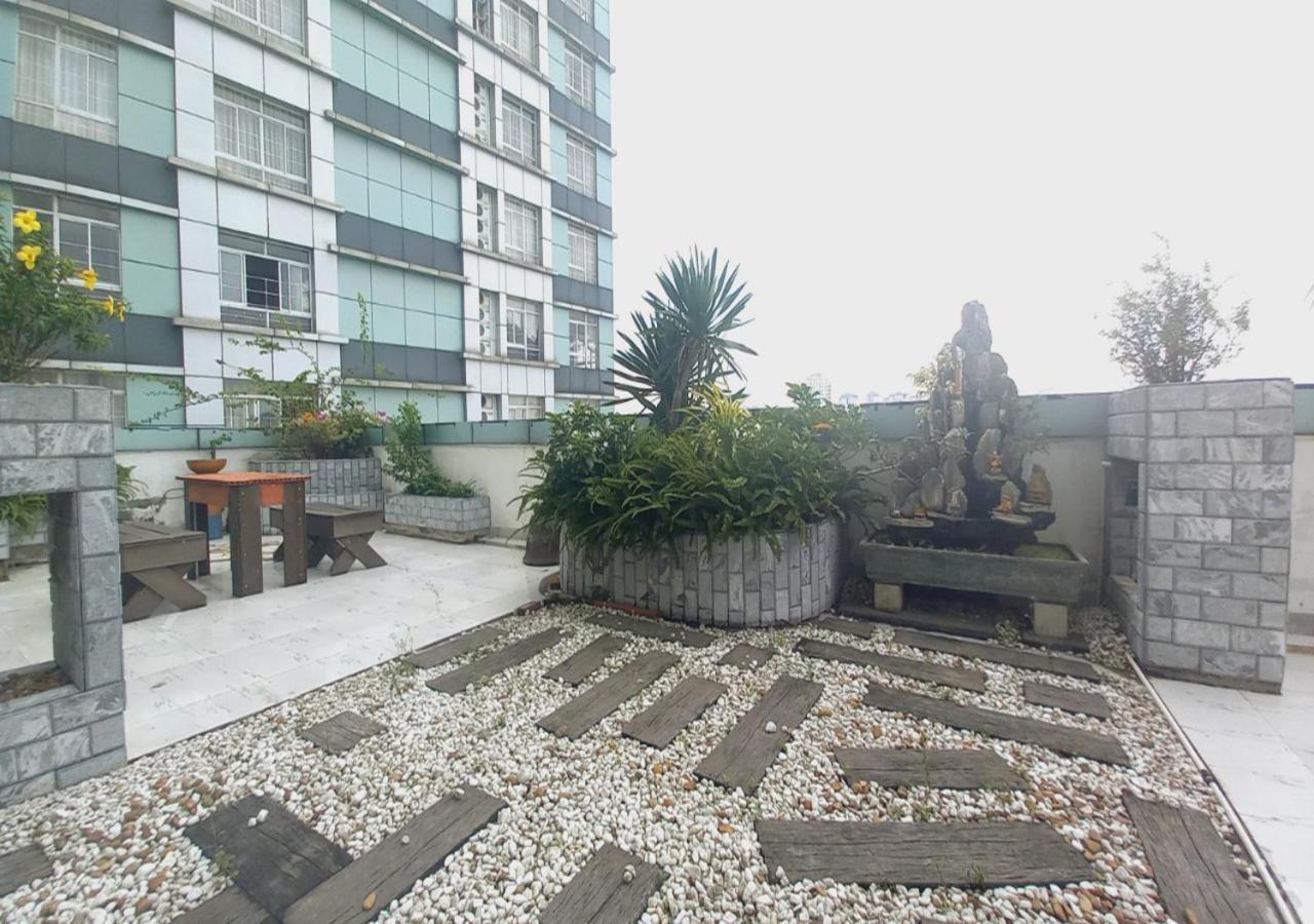 Apartment Garden View