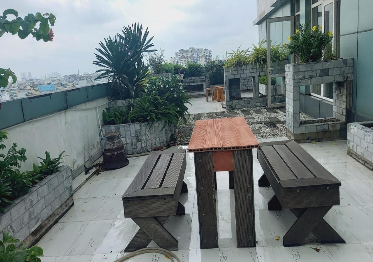 Apartment Garden View