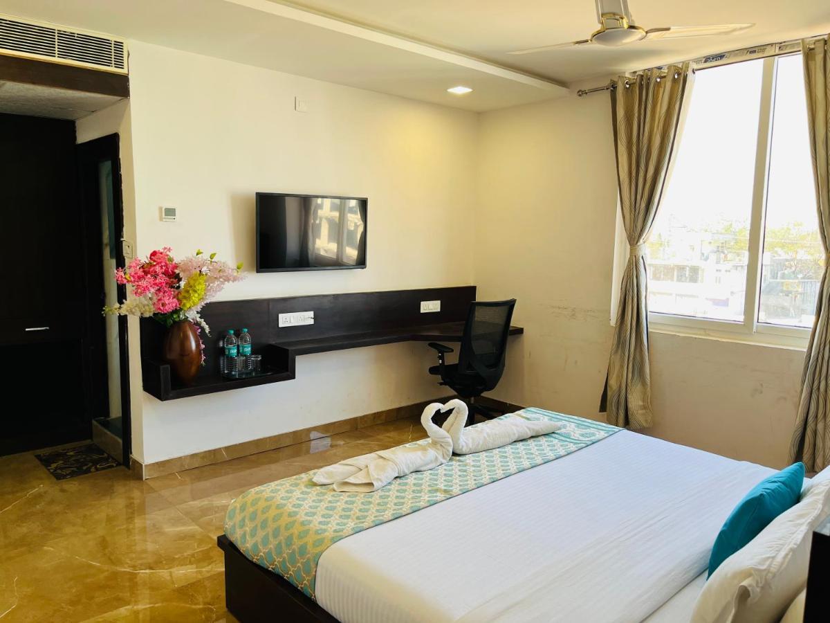 Deluxe Room,1297441018:JPEG