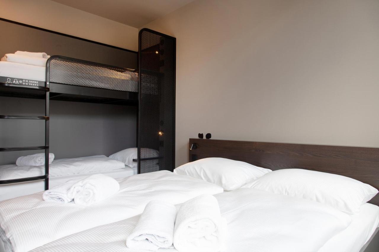Bed 4-Bed Mixed Dormitory Room
