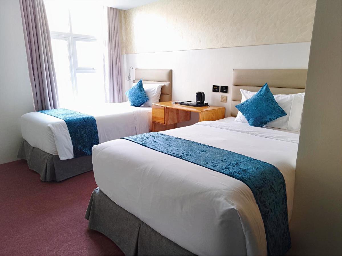 Deluxe Double or Twin Room Airport Transfer