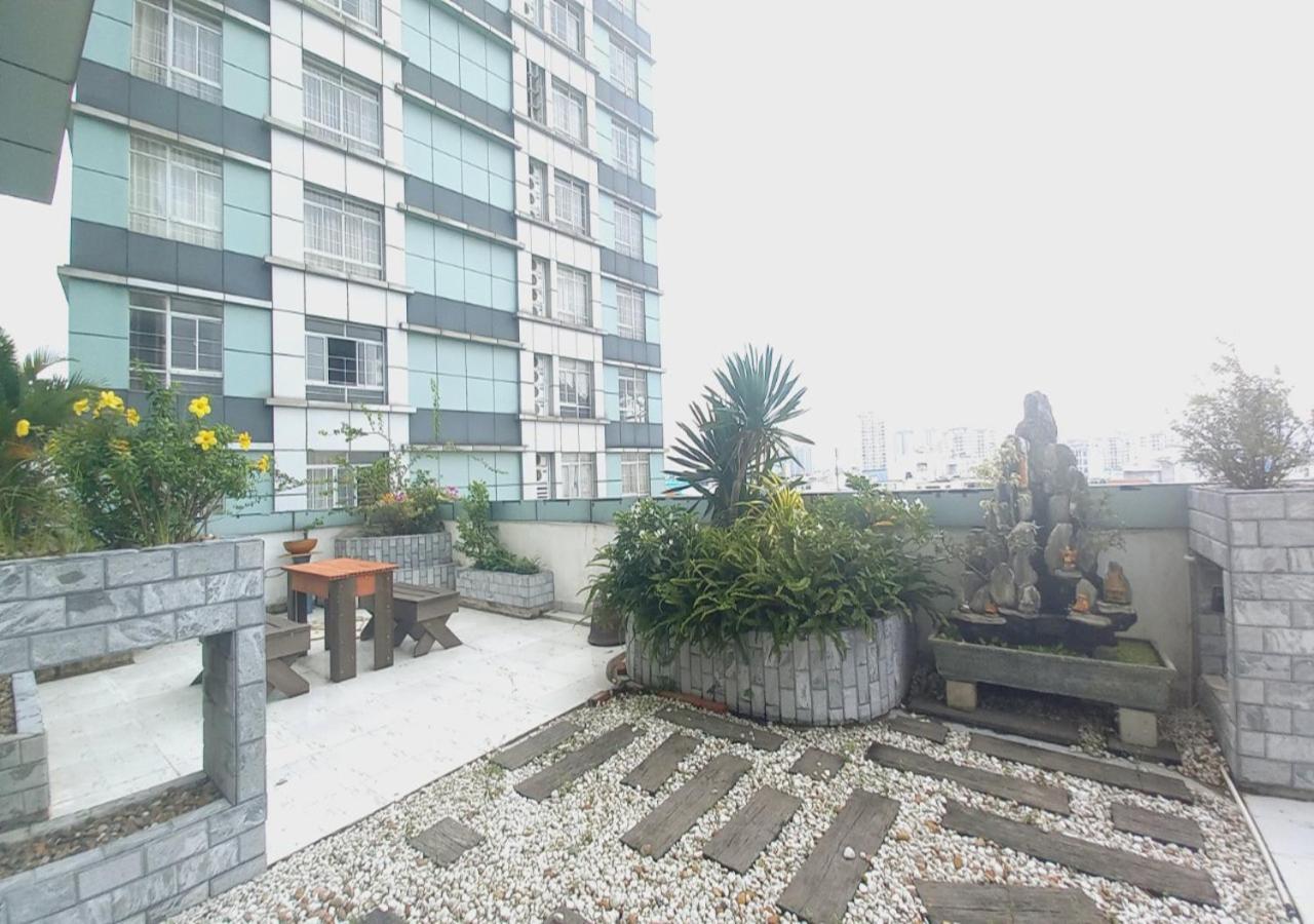 Apartment Garden View