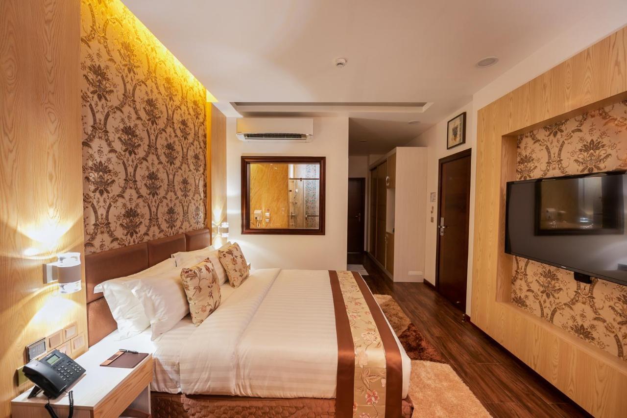 Deluxe Double Room Balcony Sea View Return Airport Transfer on Food & Beverage,1302098656:JPEG