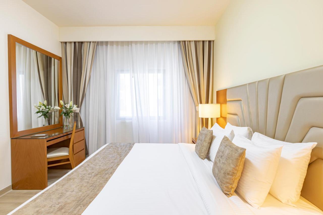 Premier Three Bedroom Suite Balcony