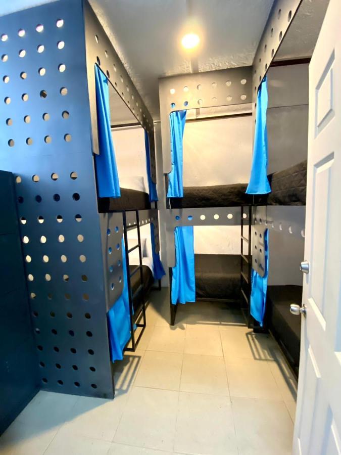 Bed 6-Bed Dormitory Room