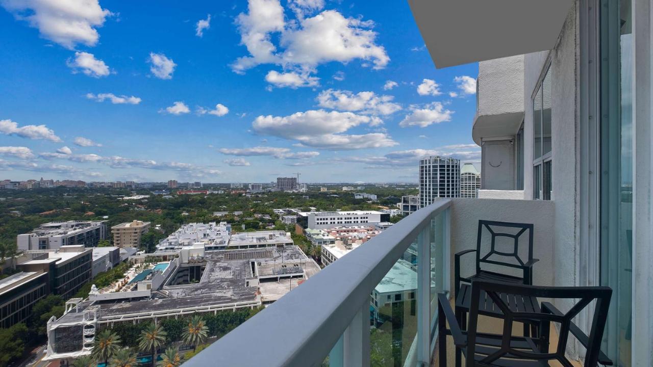 King Suite with Sofa Bed and Balcony - City View,1303812412:JPEG