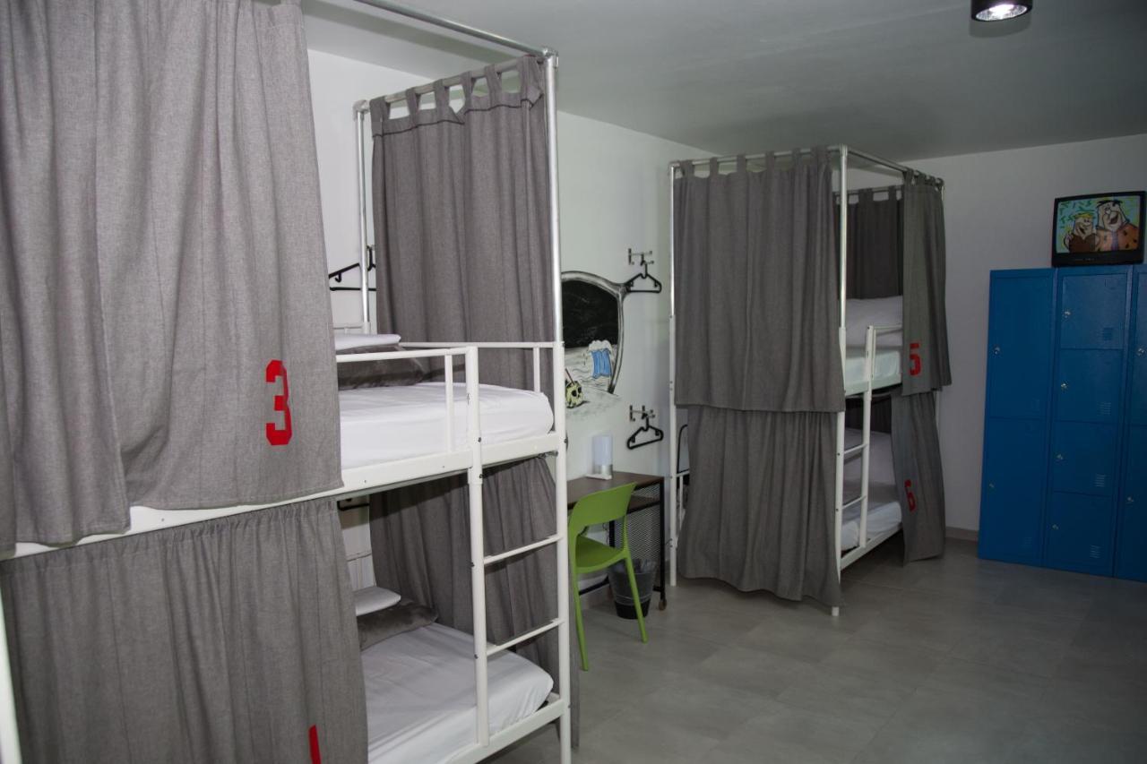 Bed 8-Bed Mixed Dormitory Room