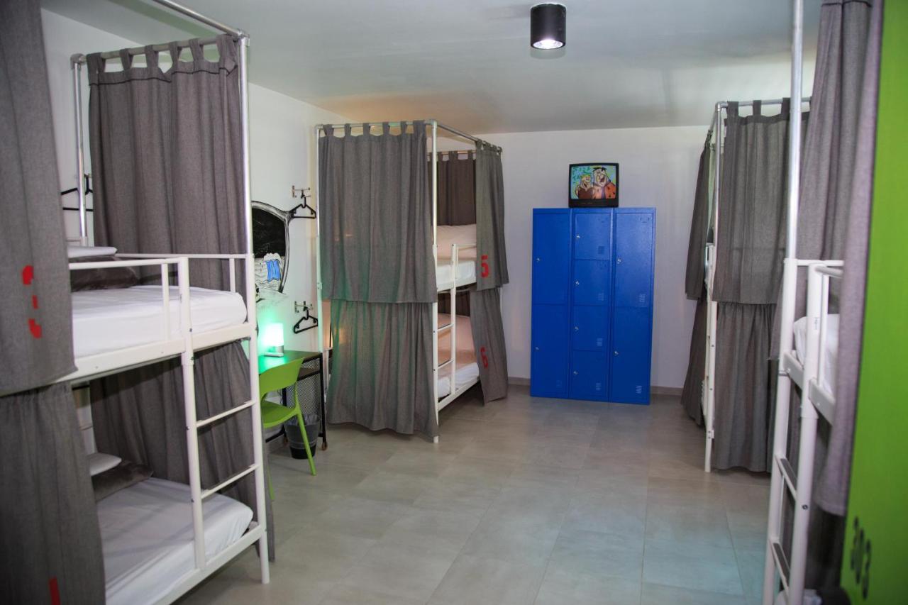 Bed 8-Bed Mixed Dormitory Room